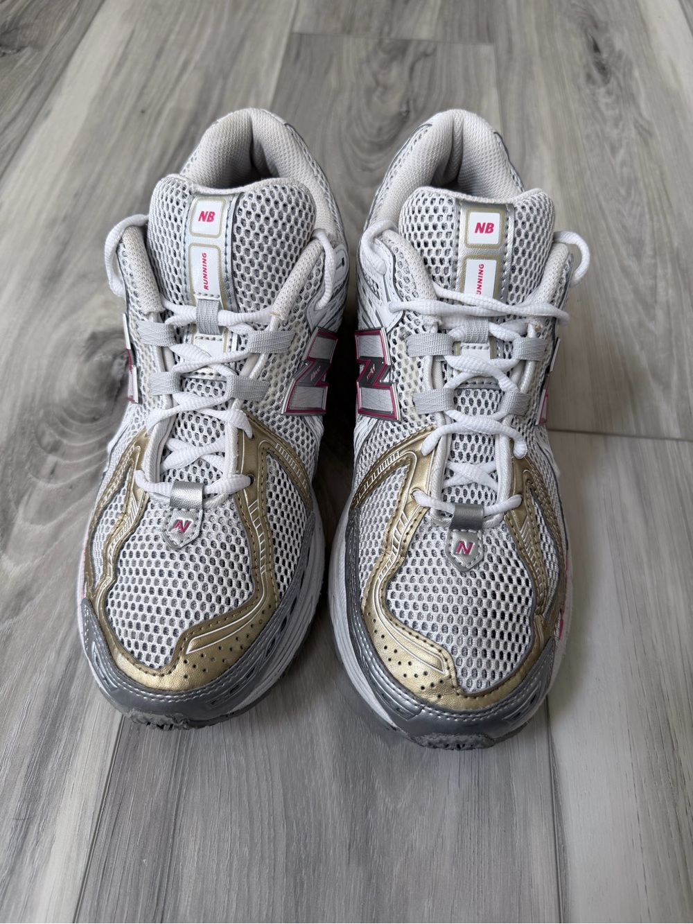 New Balance 1906R U1906RCH White Gold Pink Sneakers Men’s 9.5 Women’s 11